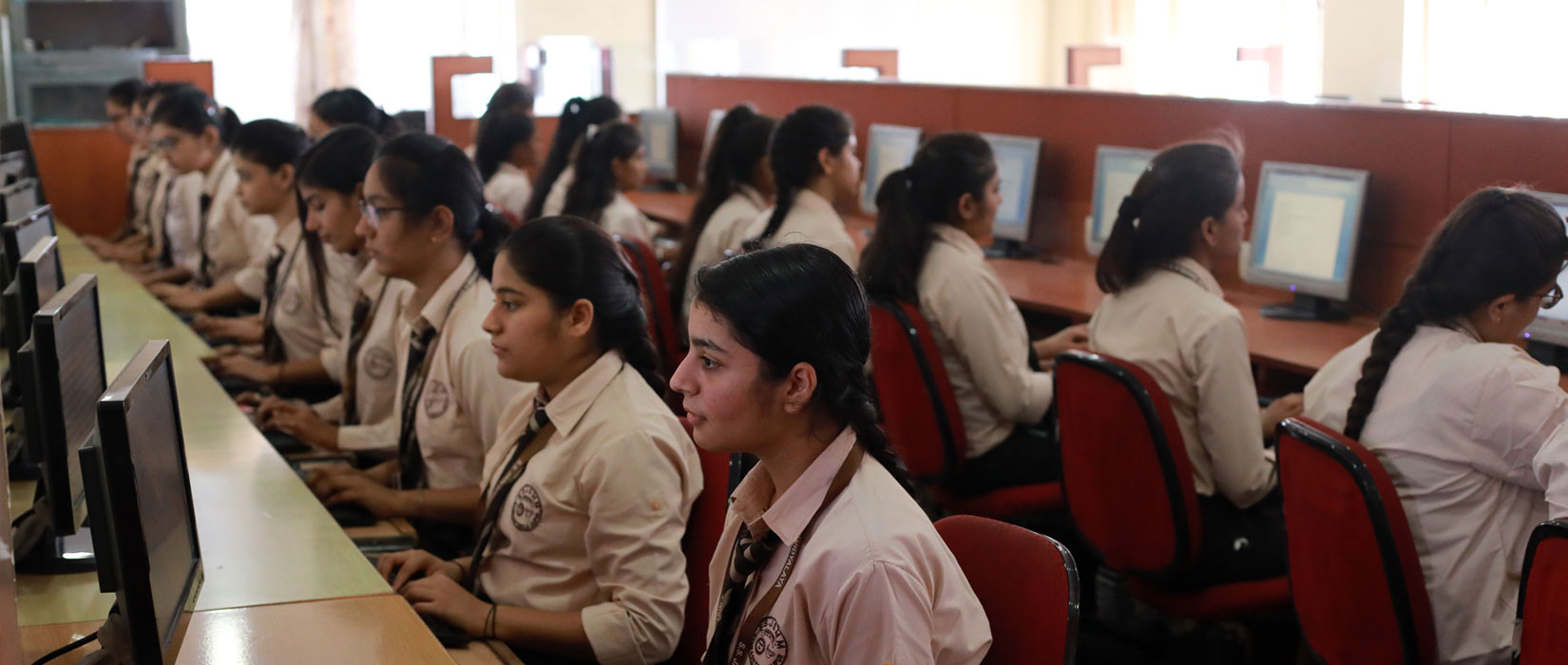 S.S. JAIN SUBODH P.G. MAHILA MAHAVIDYALAYA